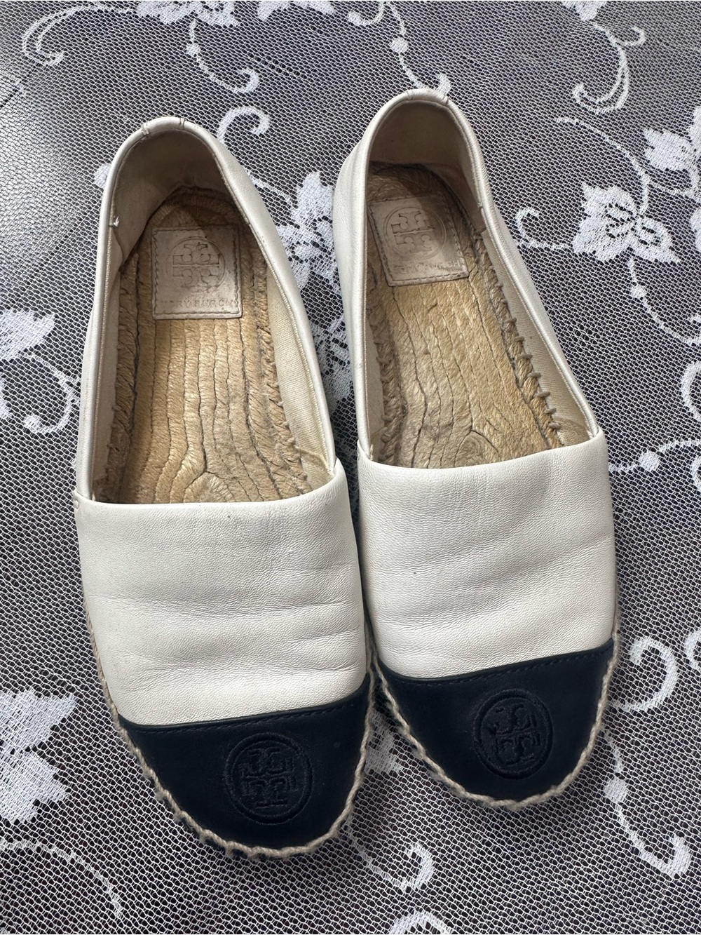 Tory Burch Two Toned Espadrilles Cream and Bkack Sz 7